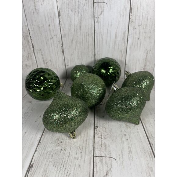 Shatterproof Christmas Tree Ornaments Green Glitter Teardrop Lot 7 Holiday - Picture 1 of 4